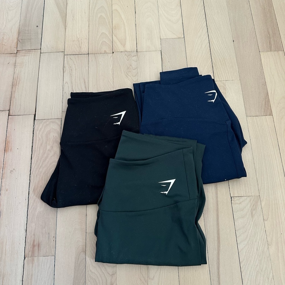 Bundle of 4 Gymshark Leggings - Black, forest, blue and lilac
